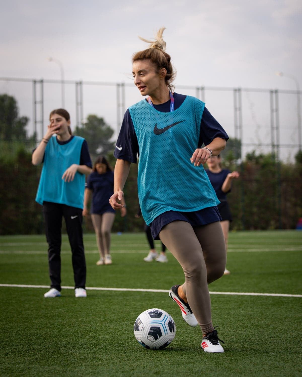 Sarah Ilic leading a football training session in Barcelona